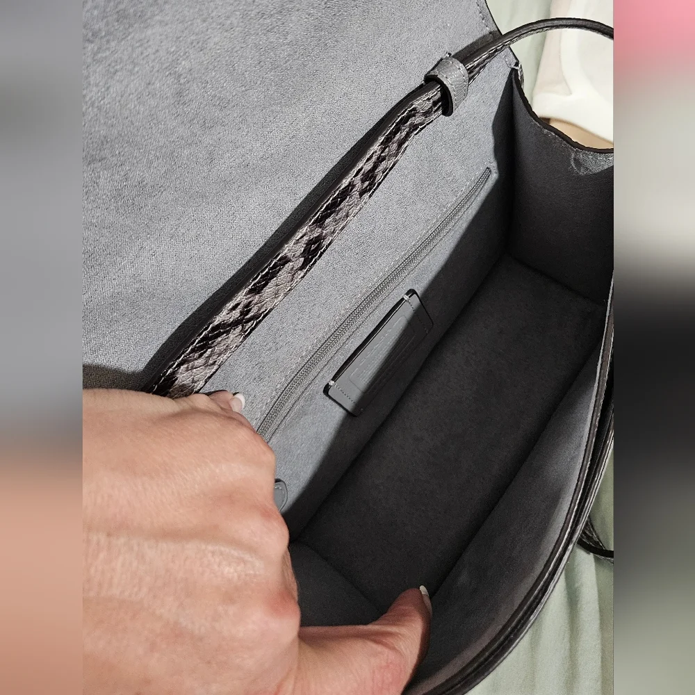 Coach Brynn 2021 NWOTs Gray Crossbody Bag and Wallet Set - Picture 12 of 14